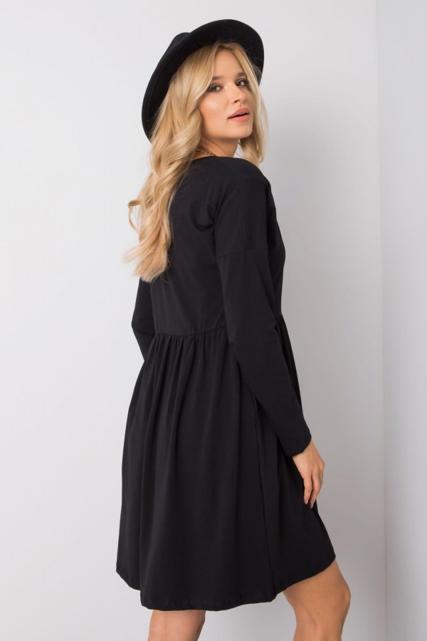 Sukienka w kolorze czarnym z długim rękawem ideal w serek 2