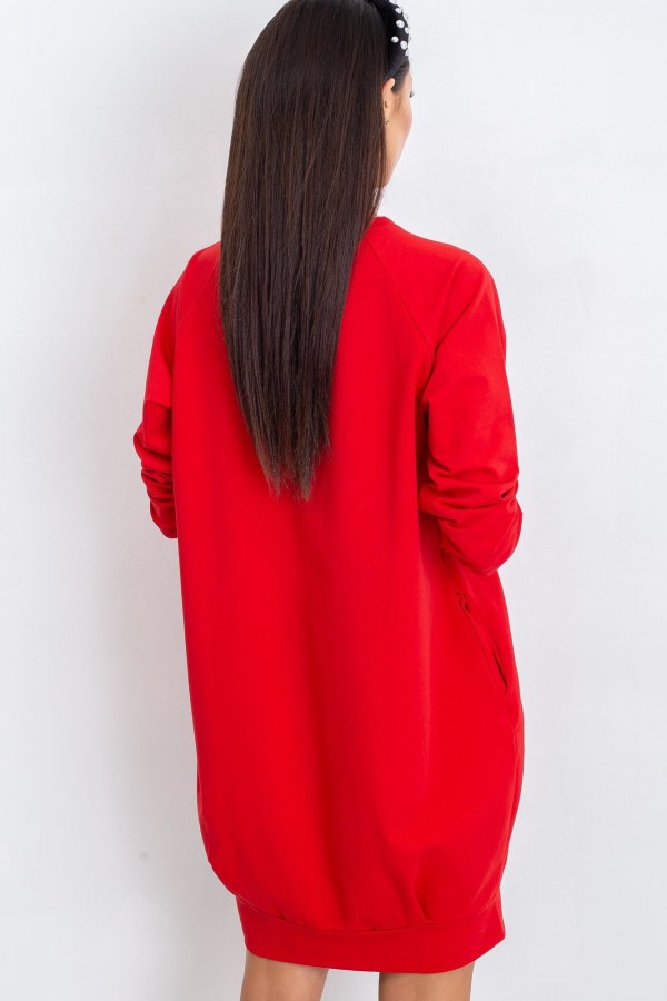 Sukienka dresowa w kolorze czerwonym z kieszeniami basic isla 3
