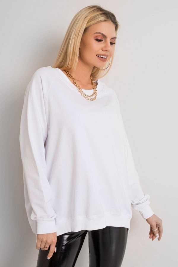 Bluza damska w kolorze białym oversize basic dekolt plecy v-neck elena 1