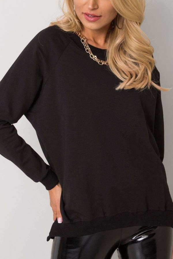 Bluza damska w kolorze czarnym oversize basic dekolt plecy v-neck elena