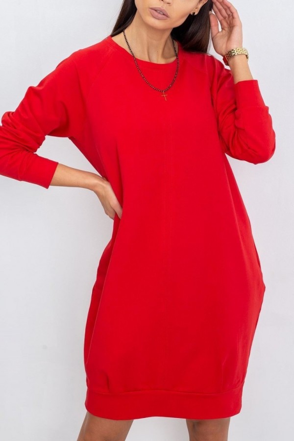 Sukienka dresowa w kolorze czerwonym z kieszeniami basic isla