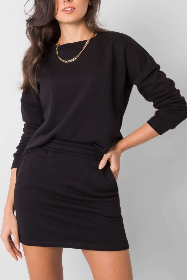 Komplet dresowy w kolorze czarnym bluza + spódnica Elli