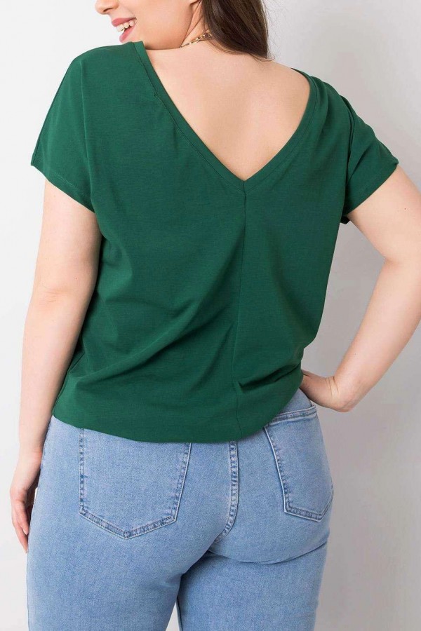 Bluzka damska plus size w kolorze zielonym t-shirt basic dekolt na plecach w serek Basanti