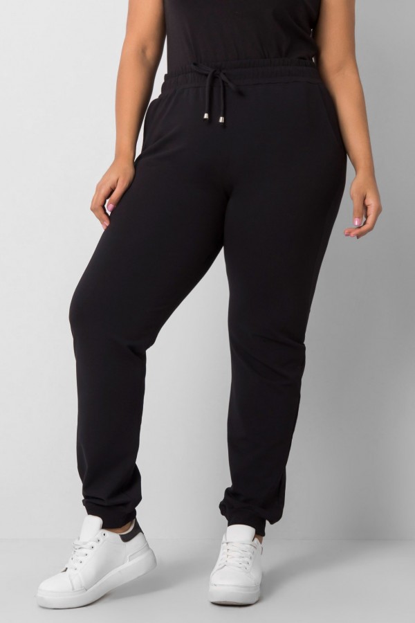 Spodnie dresowe damskie w kolorze czarnym plus size basic