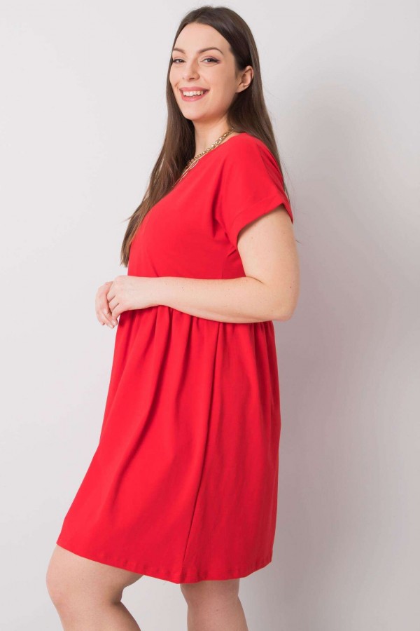 Wygodna sukienka plus size w kolorze czerwonym Devi 3