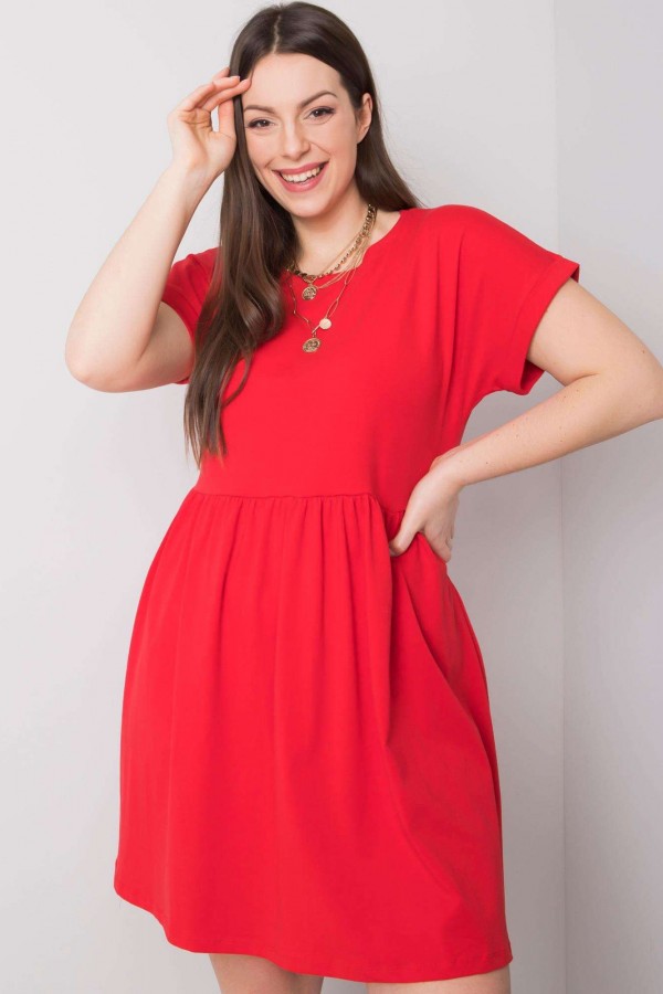 Wygodna sukienka plus size w kolorze czerwonym Devi 1