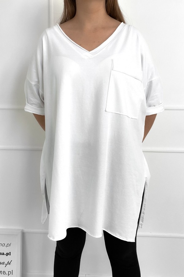 Tunika damska w kolorze białym t-shirt oversize v-neck kieszeń Polina 4