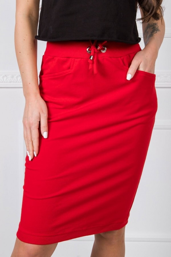 Spódnica dresowa w kolorze czerwonym z kieszeniami neva