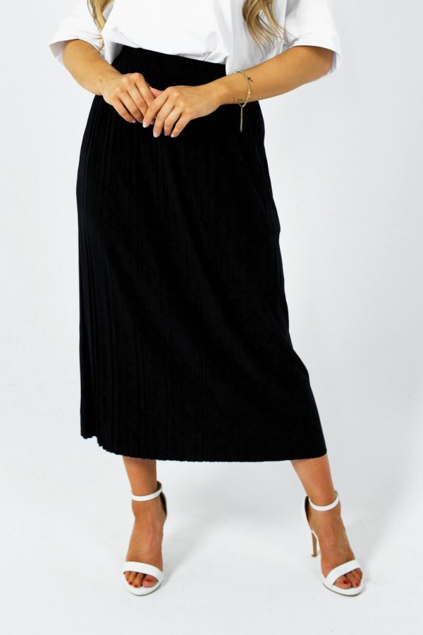 Długa plisowana spódnica w kolorze czarnym