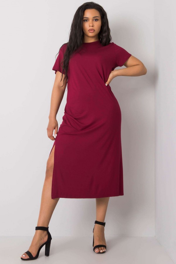 Sukienka plus size z wiskozy w kolorze bordowym z rozcięciem Mahima 1