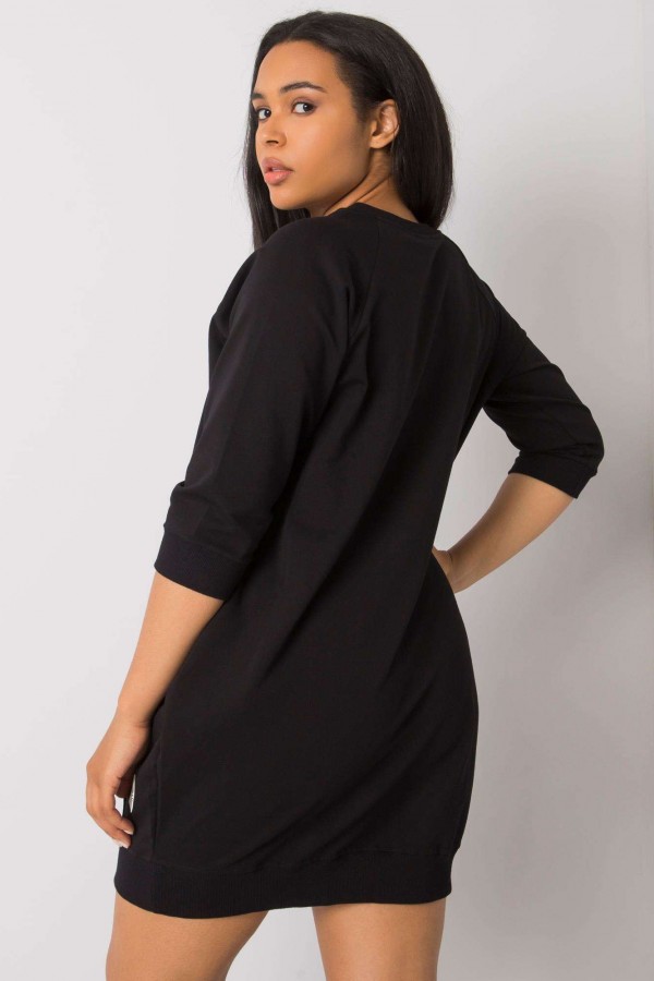 Sukienka dresowa z kieszeniami w kolorze czarnym dekolt w serek V Kesi 4