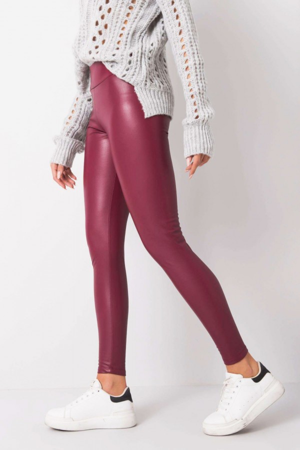 Modelujące ciepłe legginsy spodnie w kolorze bordowym z eko skóry