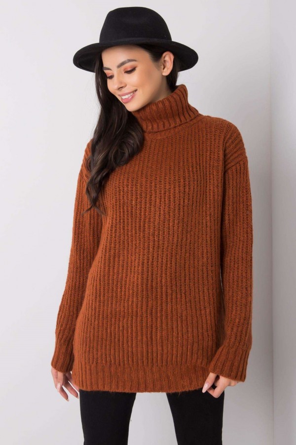 Cieplutki sweter damski w kolorze brązowym duży golf Rosse 3