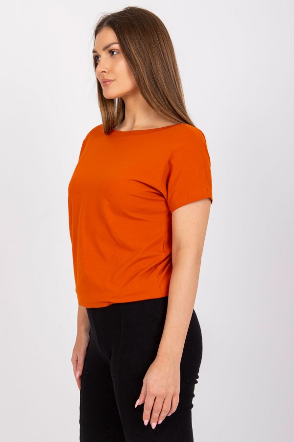 Bluzka damska w kolorze dark orange basic dekolt na plecach w serek v-neck caro 4