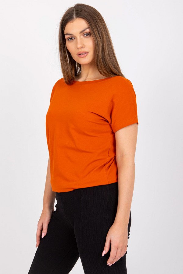 Bluzka damska w kolorze dark orange basic dekolt na plecach w serek v-neck caro 2