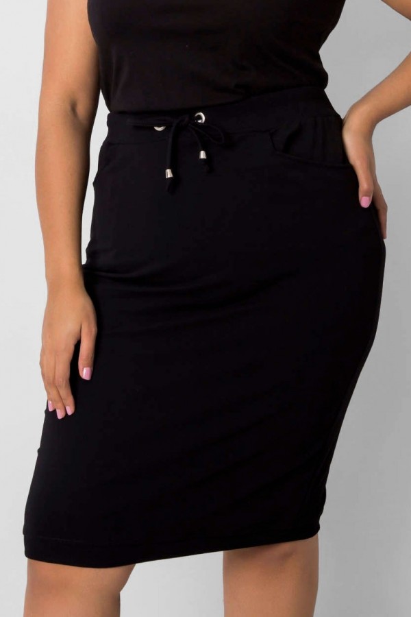 Spódnica dresowa plus size w kolorze czarnym z kieszeniami Nova