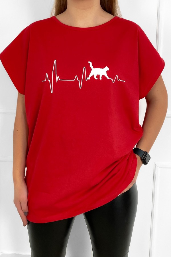 T-shirt damski plus size w kolorze czerwonym linia życia kot