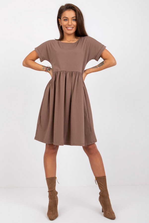 Sukienka w kolorze brązowym z krótkim rękawem ideal Wega 3