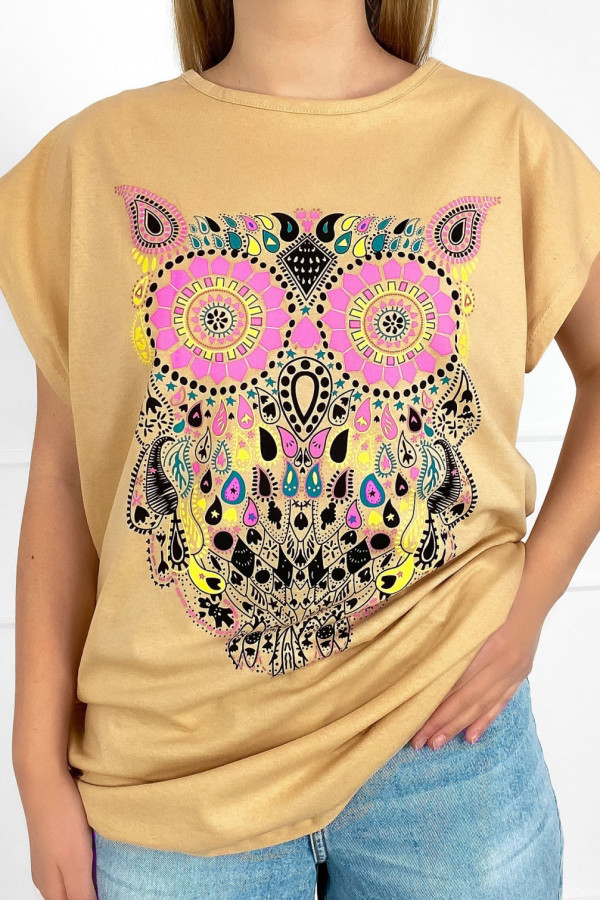 Bluzka damska t-shirt plus size w kolorze beżowym sowa owl multikolor
