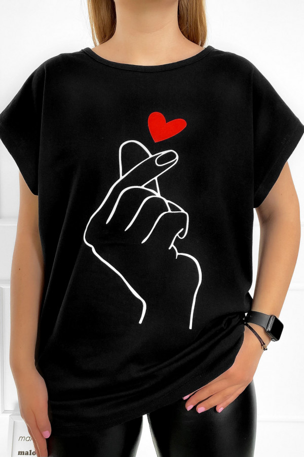 T-shirt damski plus size w kolorze czarnym dłoń hand