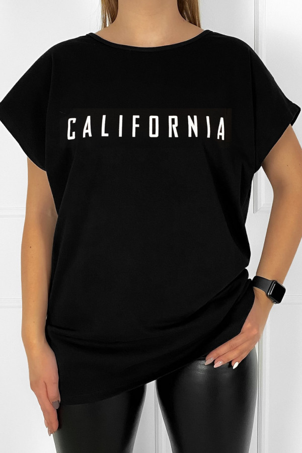 Bluzka damska plus size t-shirt w kolorze czarnym print california