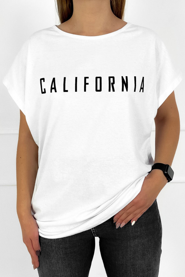Bluzka damska plus size t-shirt w kolorze białym print california
