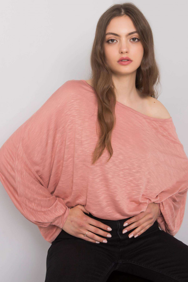 Luźna bluzka damska w kolorze brudnego różu nietoperz oversize lekki sweterek Cindy 1
