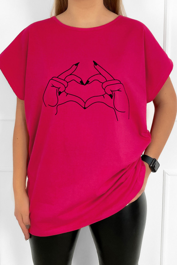 T-shirt bluzka damska plus size w kolorze fuksji line art dłonie serce