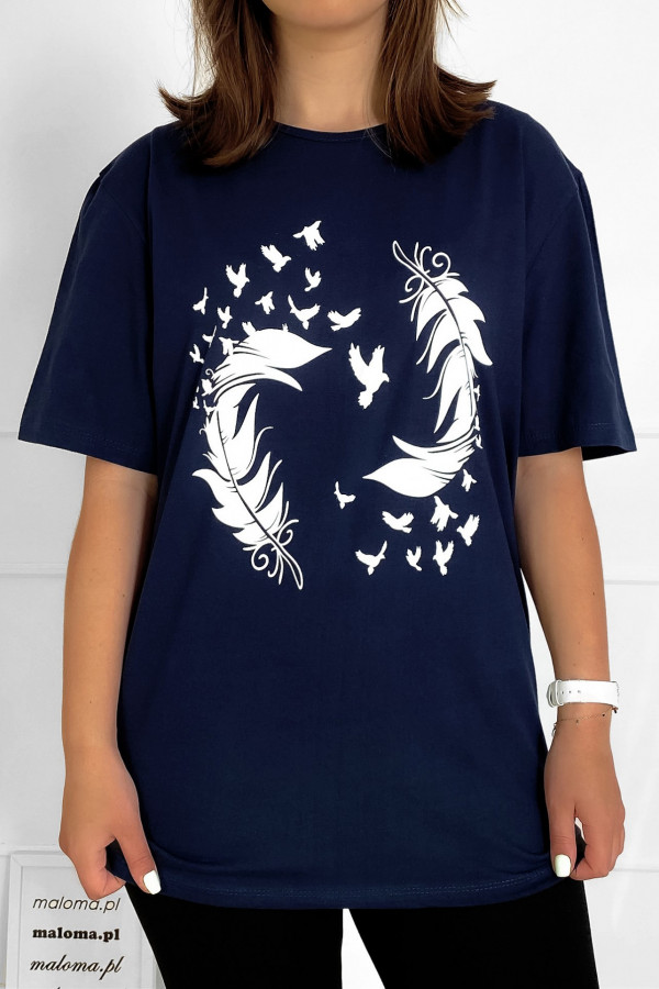 T-shirt plus size bluzka damska w kolorze granatowym piórka ptaki