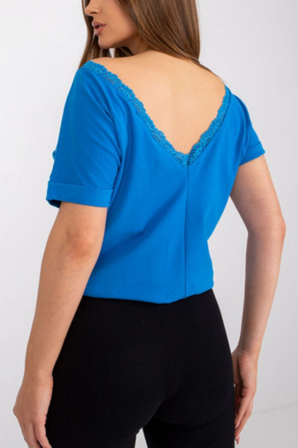 Bluzka damska w kolorze niebieskim koronkowy dekolt na plecach w serek Dalia