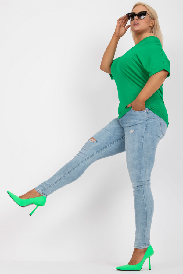 Bluzka damska z wiskozy w kolorze zielonym odkryte plecy 4