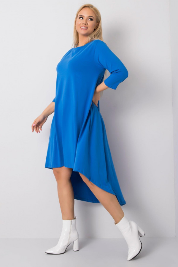 Sukienka w kolorze niebieskim z dłuższym tyłem rękaw 3/4 Aria 2