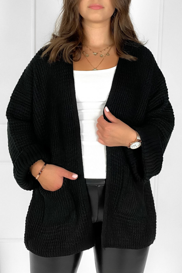 Kardigan sweter damski w kolorze czarnym z kieszeniami luźna narzutka Evee