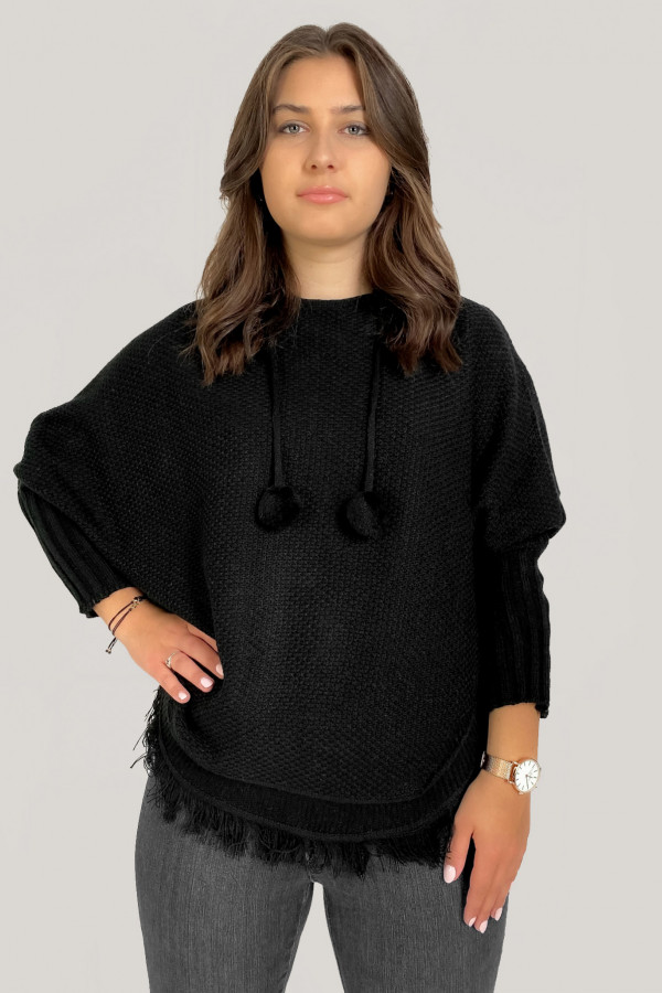 Ponczo damskie sweter w kolorze czarnym z kapturem boho z frędzlami 2