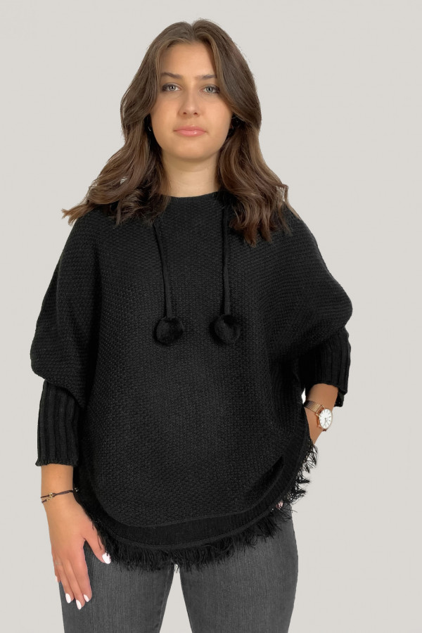 Ponczo damskie sweter w kolorze czarnym z kapturem boho z frędzlami 3