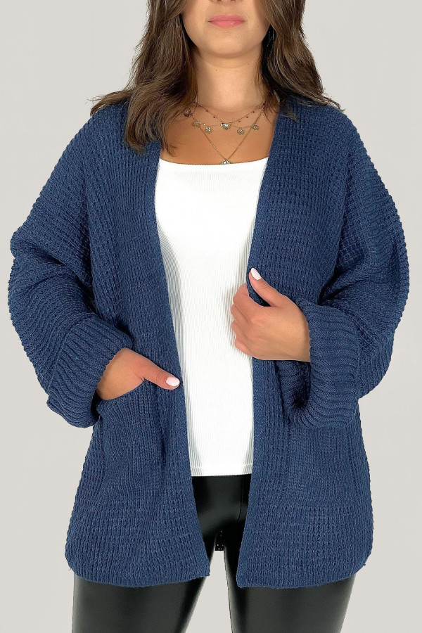 Kardigan sweter damski w kolorze dark blue z kieszeniami luźna narzutka Evee