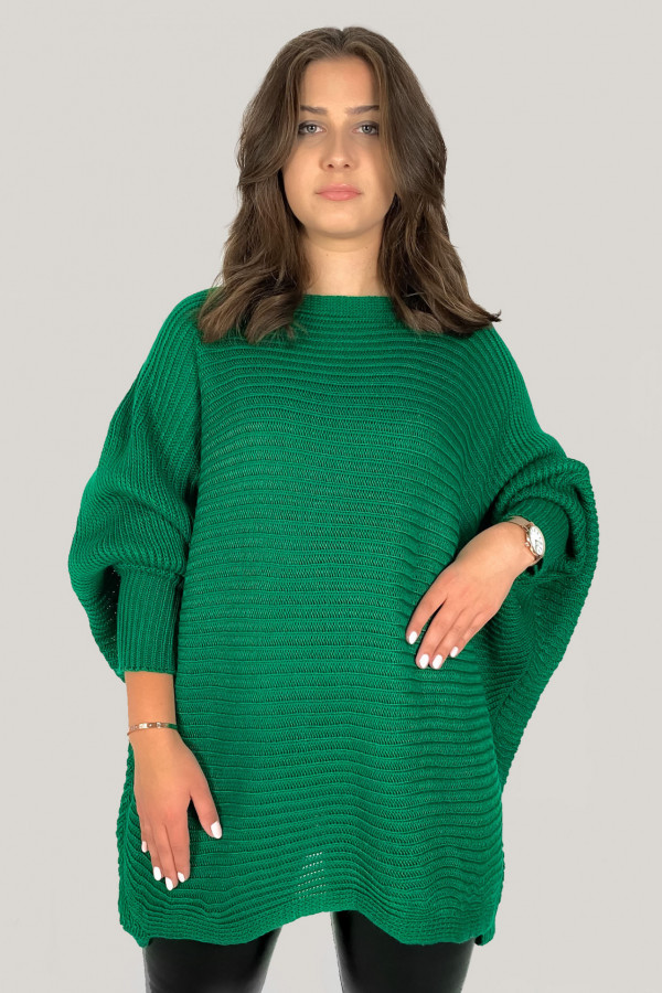 Duży sweter damski oversize w kolorze zielonym nietoperz z naszyjnikiem Shape 8