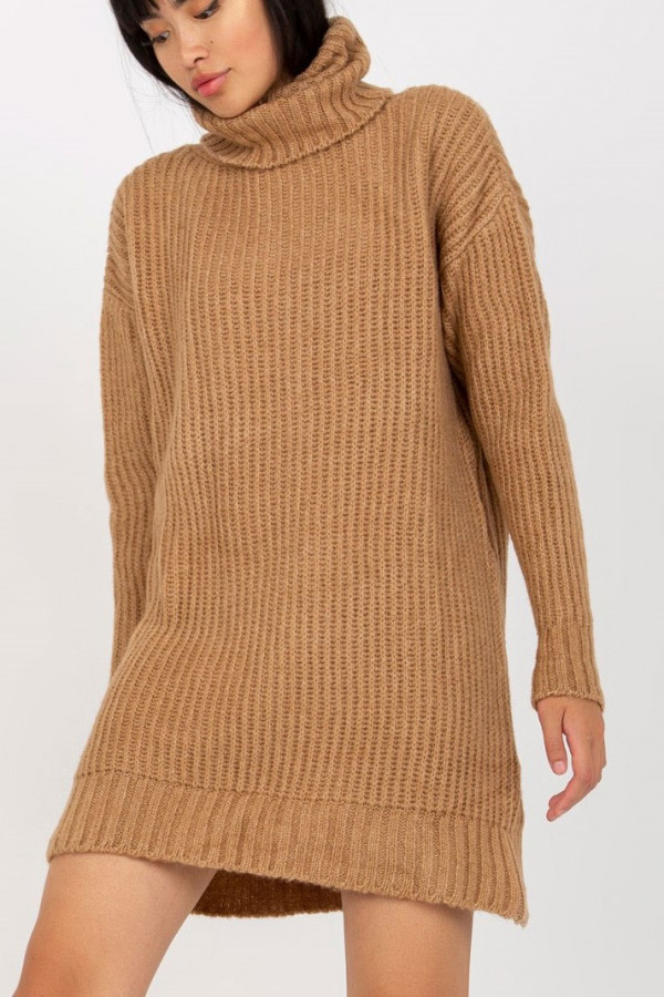 Długi sweter damski tunika w kolorze beżowym cieplutki duży golf Lavana