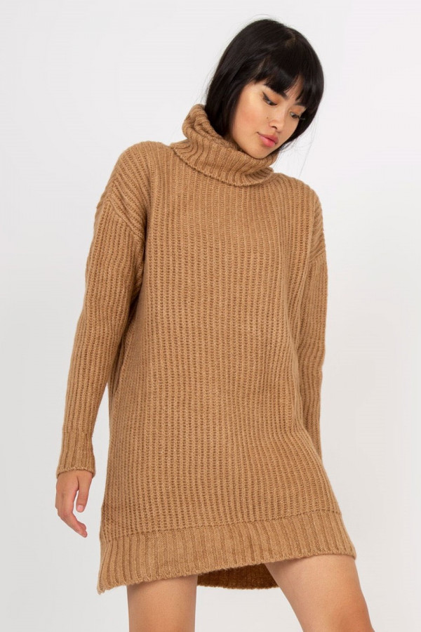 Długi sweter damski tunika w kolorze beżowym cieplutki duży golf Lavana 7