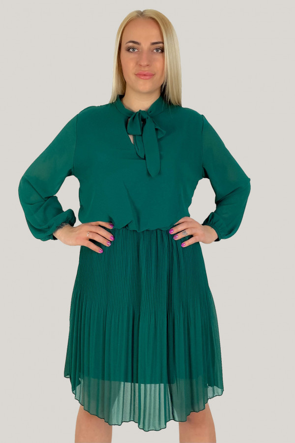 Sukienka w kolorze zielonym plisowana wiązany dekolt Lolly 2