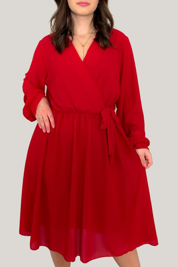 Sukienka plus size w kolorze czerwonym kopertowy dekolt Milos