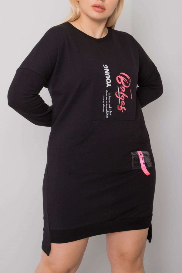 Sukienka dresowa dłuższy tył w kolorze czarnym kieszeń basic makkari