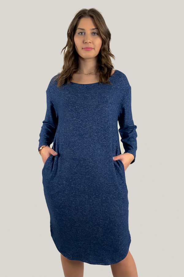Dzianinowa sukienka w kolorze dark blue z kieszeniami Isabel 2