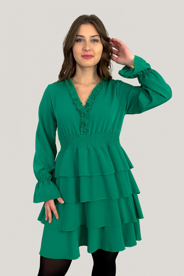 Sukienka w kolorze zielonym dekolt w serek falbany 2