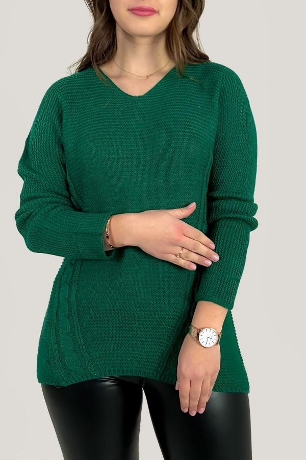 Sweter damski w kolorze butelkowej zieleni ażurowy wzór na plecach