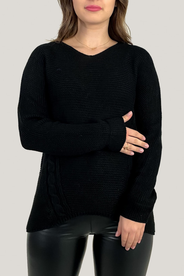 Sweter damski w kolorze czarnym ażurowy wzór na plecach