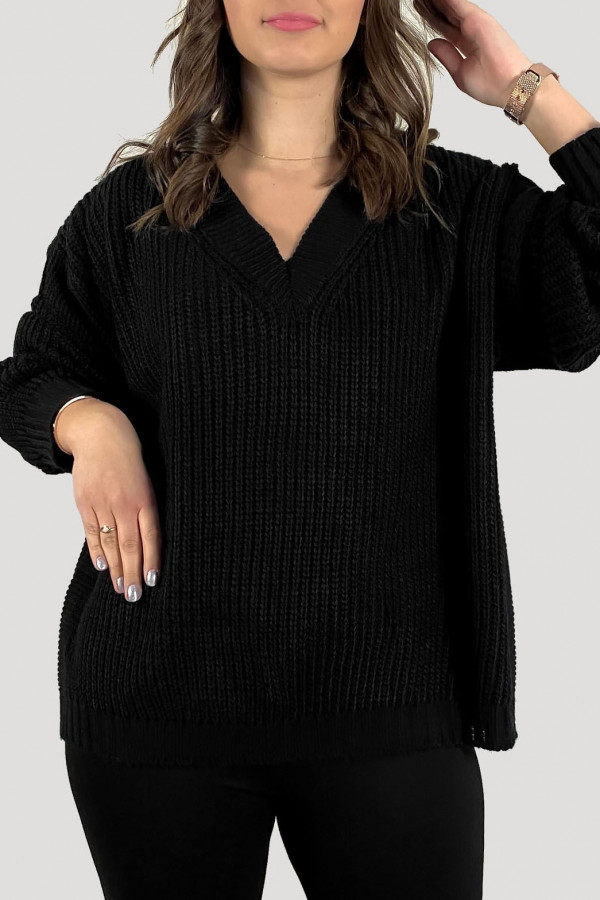 Sweter damski oversize w kolorze czarnym dekolt w serek V Susan