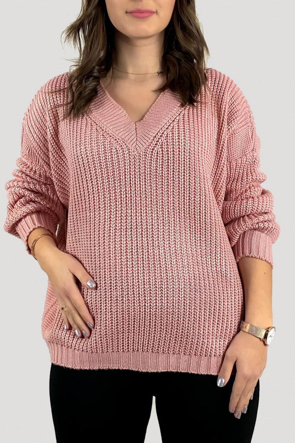 Sweter damski oversize w kolorze pudrowym dekolt w serek V Susan