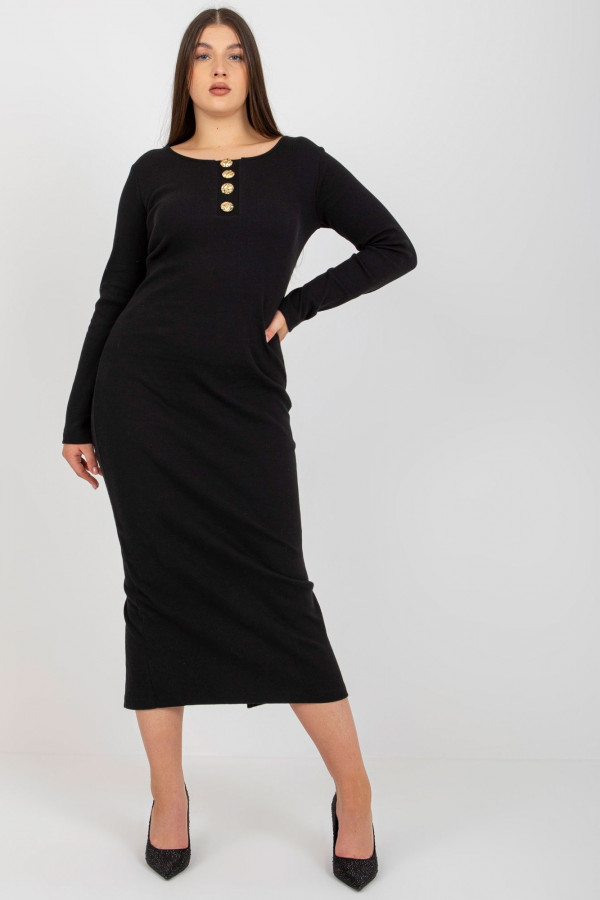 Sukienka plus size w kolorze czarnym prążkowana z rozcięciem i guzikami 2