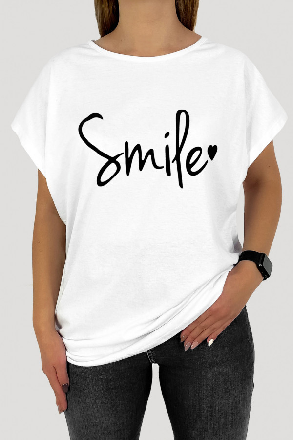 T-shirt plus size koszulka bluzka damska w kolorze białym napis smile